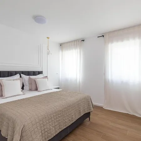 In Croatia Near Adriatic Coast Vila