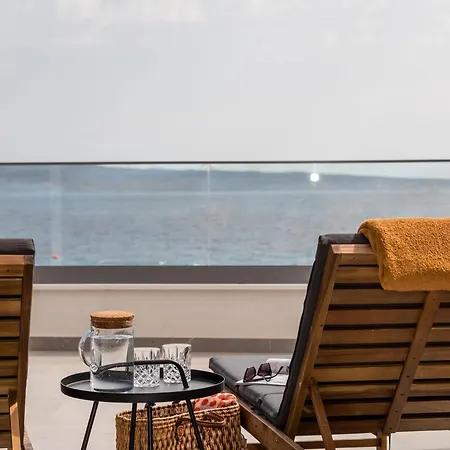 Vila In Croatia Near Adriatic Coast